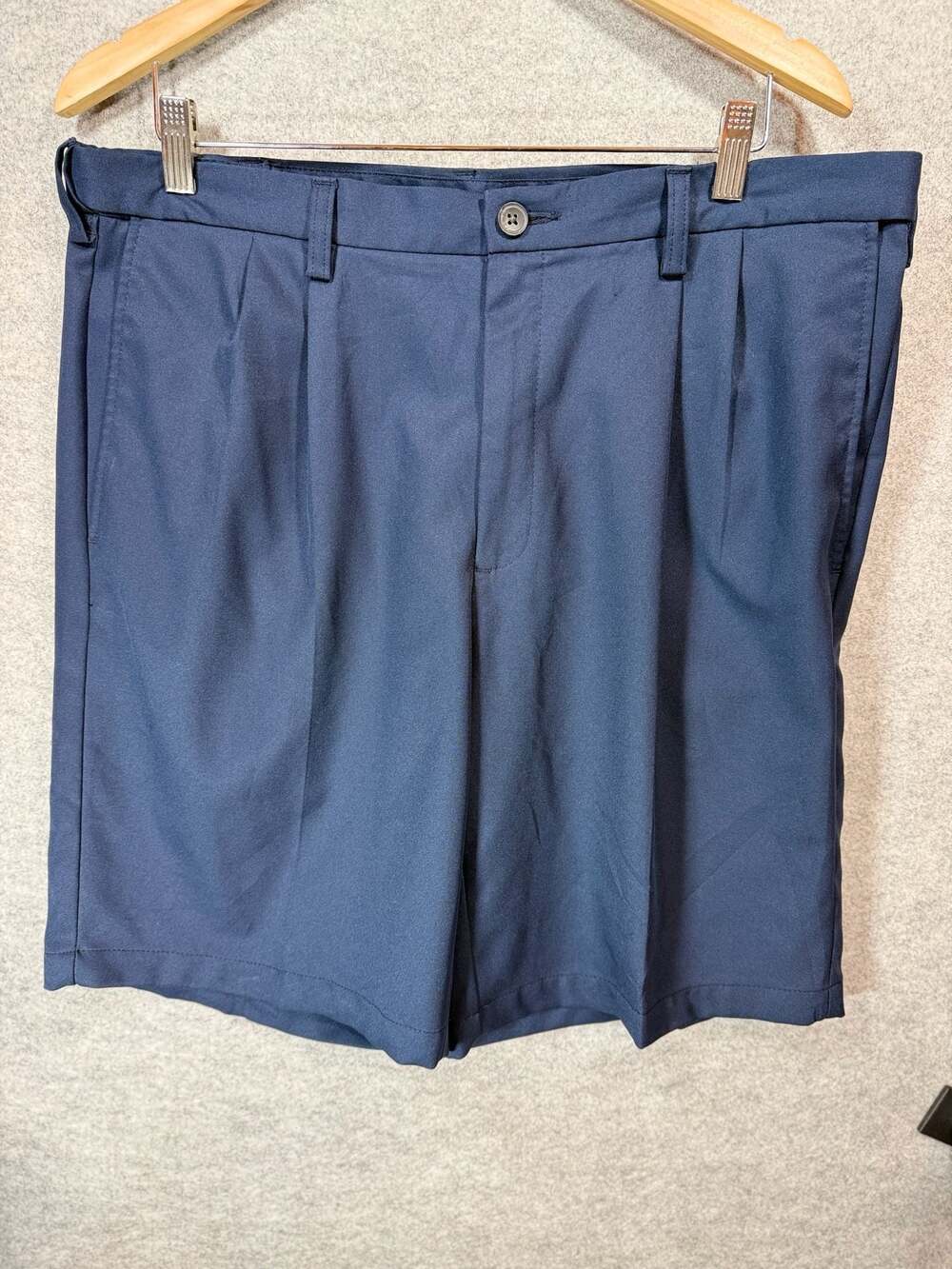 Haggar Cool 18 Pro Pleated Shorts Navy Size 38
